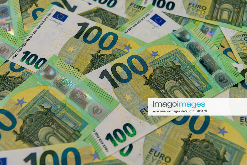 100 Euro Geldscheine.