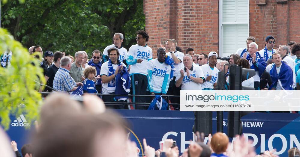 -- Chelsea owner Roman Abramovich(3rd, L) celebrates with the players as the bus stops at the park at Parson Green to celebrate with their fans during the Chelsea FC Premier League Victory Parade in London, England on May 25, 2015. ) (SP)BRITAIN-LONDON-FOOTBALL-CHELSEA-VICTORY PARADE RichardxWashbrooke London May 25 2015 Chelsea Owner Novel Abramovich 3rd l Celebrates with The Players AS The Bus Stops AT The Park AT Parson Green to Celebrate with their supporters during The Chelsea FC Premier League Victory Parade in London England ON May 25 2015 SP Britain London Football Chelsea Victory Parade LONDON May 25 2015 Chelsea owner Roman Abramovich 3rd L celebrates with the imago 19973945