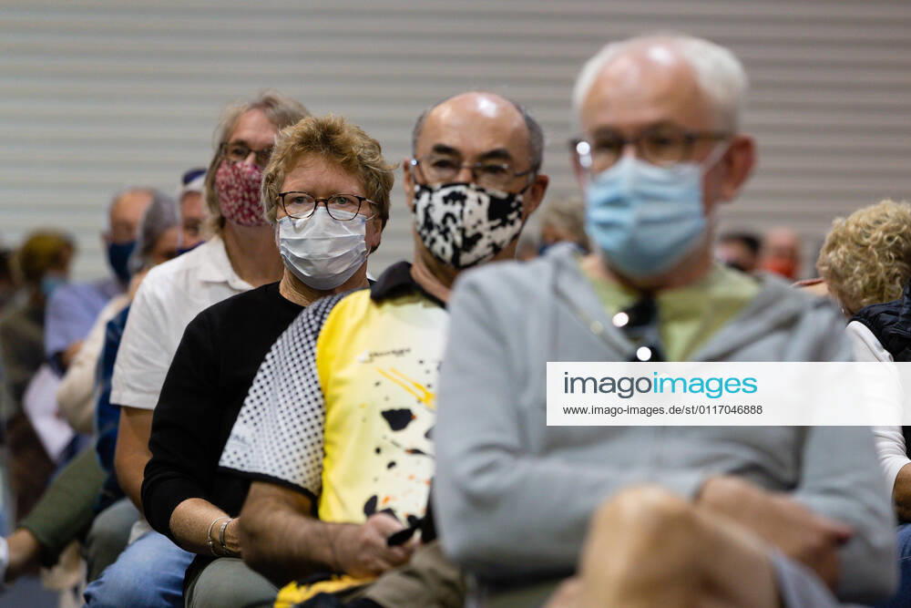 WA CORONAVIRUS COVID19, Members of the public wait to be vaccinated at the Claremont Showground mass vaccination centre in Perth, Monday, May 2, 2021. From today over-50s are eligible for the Covid-19 immunisation program at two mass public vaccination clinics in Perth. ( NO ARCHIVING, , NO USE IN BOOKS WITHOUT CONSENT PERTH WA AUSTRALIA