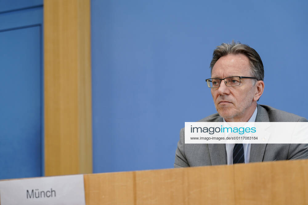 Vorstellung Fallzahlen Politische Motivierte Kriminalitaet 2020 Aktuell,04.05.2021,Berlin,Holger Muench, Praesident des Bundeskriminalamtes (BKA) im Portrait bei der Bundespressekonferenz zum Thema Vorstellung Fallzahlen Politische Motivierte Kriminalitaet 2020 Berlin Berlin Deutschland