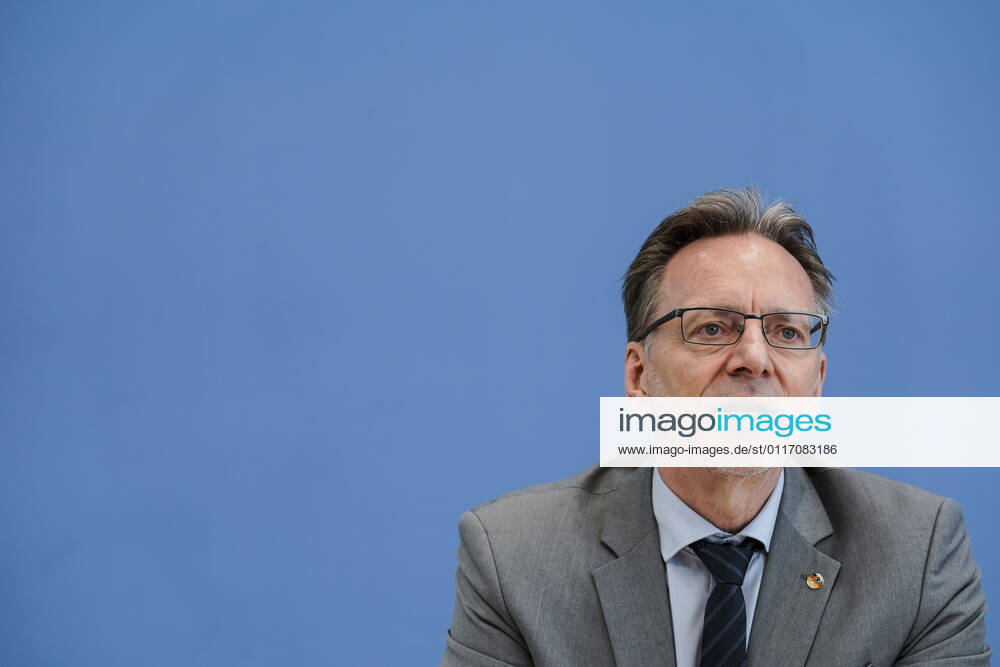 Vorstellung Fallzahlen Politische Motivierte Kriminalitaet 2020 Aktuell,04.05.2021,Berlin,Holger Muench, Praesident des Bundeskriminalamtes (BKA) im Portrait bei der Bundespressekonferenz zum Thema Vorstellung Fallzahlen Politische Motivierte Kriminalitaet 2020 Berlin Berlin Deutschland