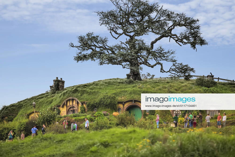 The tourist stop of Hobbiton on New Zealand s North Island. The site of the filming of the Lord of the Rings movies; Hobbiton, Waikato, New Zealand