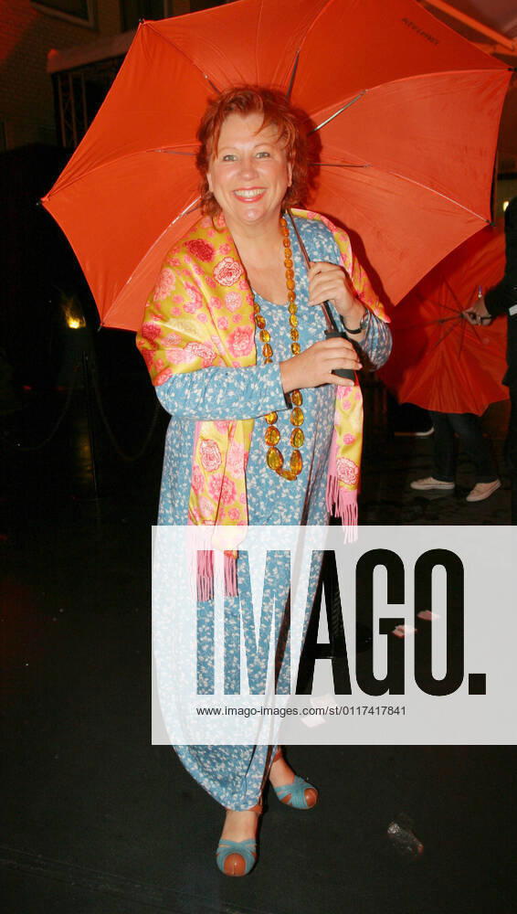 MME Sommerfest 25.08.2006 TV-Richterin Barbara Ludovika Salesch beim Sommerfest der Film und Fernsehproduktionsgesellschaft MME - Moviement, Gotzkowskystrasse 20, Berlin - 25.08.2006 - Â