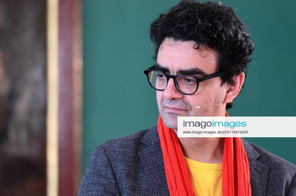 Pressekonferenz zur Programmpräsentation der Mozartwooche 2022 in Salzburg, am 19.05.21. Das Bild zeigt den Intendaten der Mozartwochen, Rolando Villazon während seines Vortrags zur Programmpräsentation 2021 - Pressekonferenz zur Programmpräsentation der Mozartwooche 2022 in Salzburg, am 19.05.21
