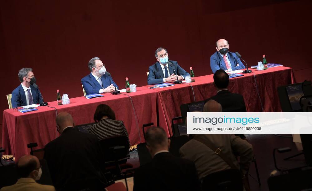 Milan, Italy Teatro alla Scala presentation of the new show season 2021-2022 with the participation of Dominique Meyer superintendent of La Scala, Giuseppe Sala mayor of Milan, Riccardo Chailly conductor, Manuel Legris dancer In the photo: Dominique Meyer superintendent of La Scala, Giuseppe Sala mayor of Milan, Riccardo Chailly conductor, Manuel Legris dancer