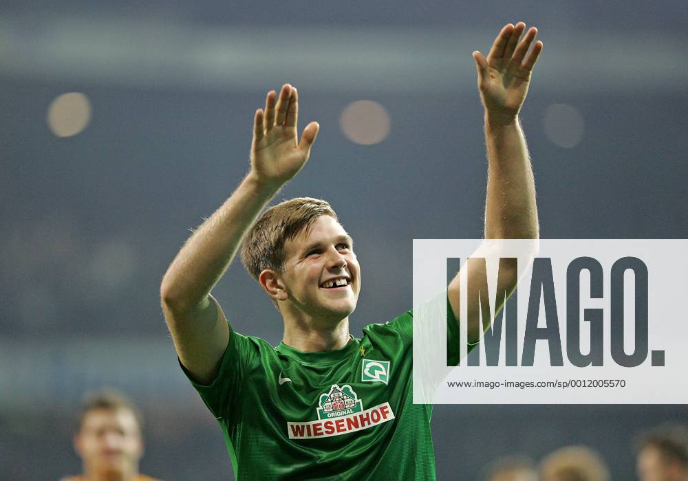 Samstag 20.10.2012, 1. Fussball - Bundesliga Saison 12 13 - 8. Spieltag in Bremen, SV Werder Bremen - Borussia Mönchengladbach, Jubel Niclas Füllkrug (Werder Bremen) DeFodi035