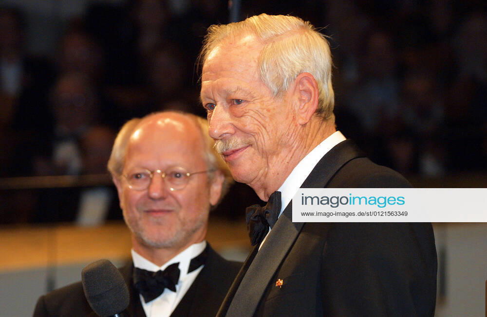 Juedisches Museum 09.09.2001 Prof. Dr. Franz Xaver Ohnesorg + Politiker Prof. Dr. Werner Michael Blumenthal, Museumsdirektor, Staatsakt zur feierlichen Eroeffnung Juedisches Museum in der Berliner Philharmonie, Herbert-von-Karajan-Strasse 1, Berlin - 09.09.2001 -