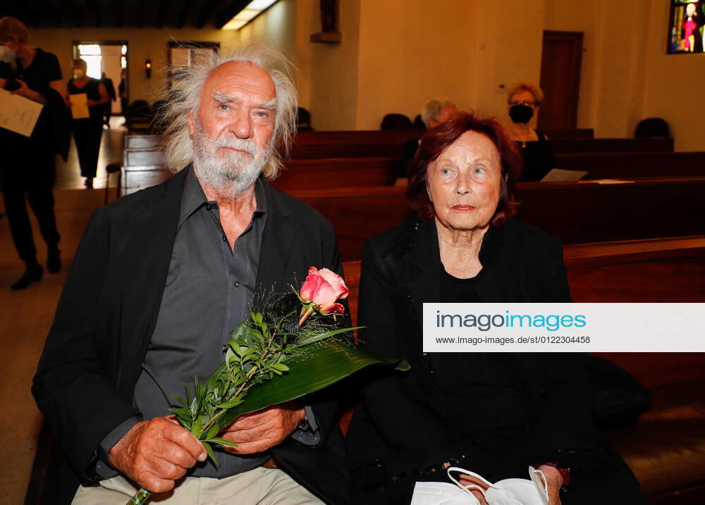 Achim Wolff, Brigitte Grothum bei Trauergottesdienst für Horst Pillau in der Ev. Kirche zum Heilsbronnen, Berlin.