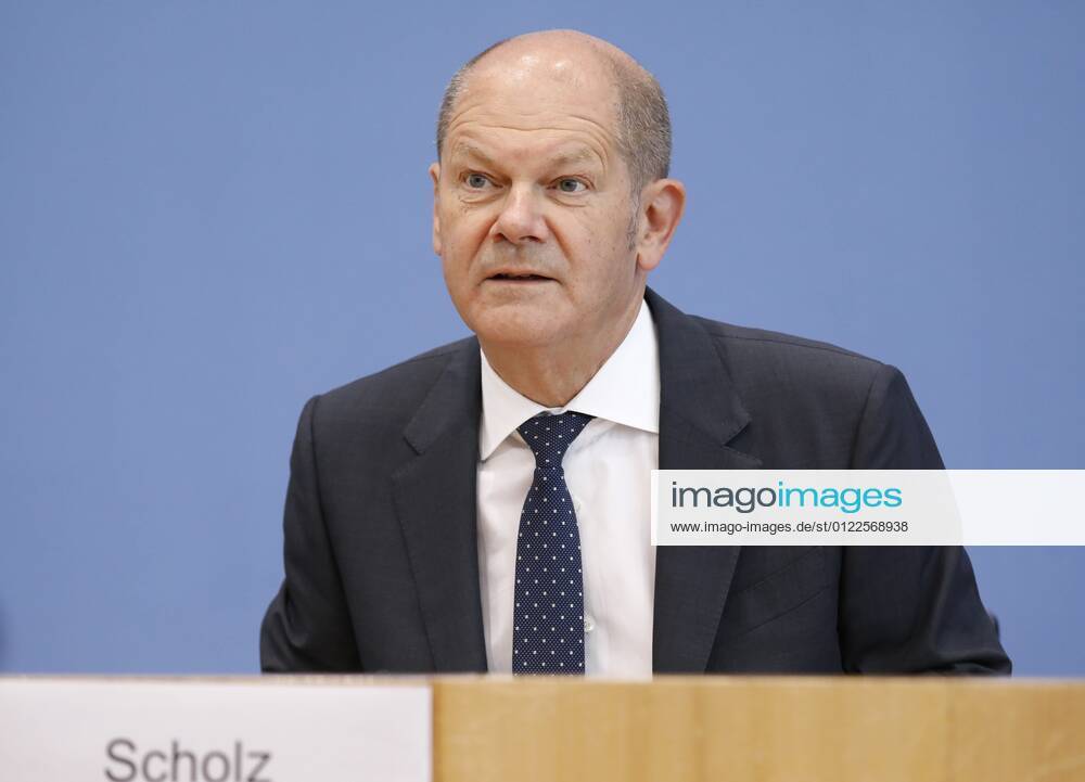 Bundesminister der Finanzen Olaf Scholz, Deutschland, Berlin, Bundespressekonferenz, Thema: Regierungsentwurf für den Bundeshaushalt 2022 und den Finanzplan bis 2025