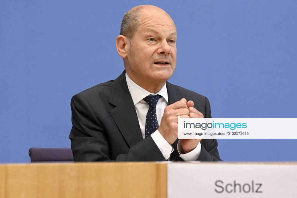 Olaf Scholz bei der Pressekonferenz zum Regierungsentwurf für den Bundeshaushalt 2022 und den Finanzplan bis 2025 im Haus der Bundespressekonferenz. Berlin
