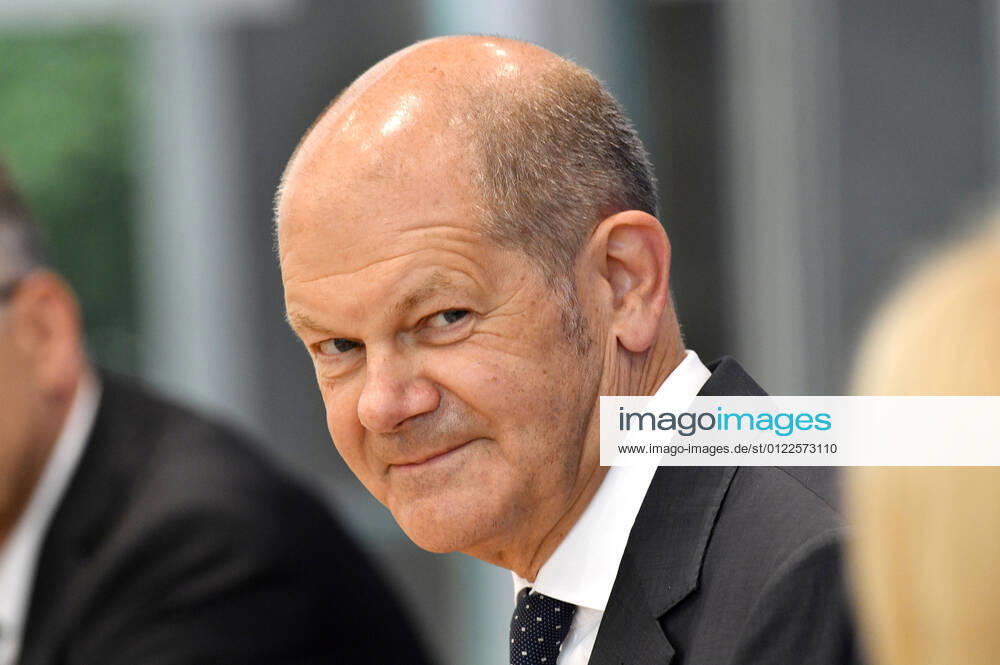 Olaf Scholz bei der Pressekonferenz zum Regierungsentwurf für den Bundeshaushalt 2022 und den Finanzplan bis 2025 im Haus der Bundespressekonferenz. Berlin