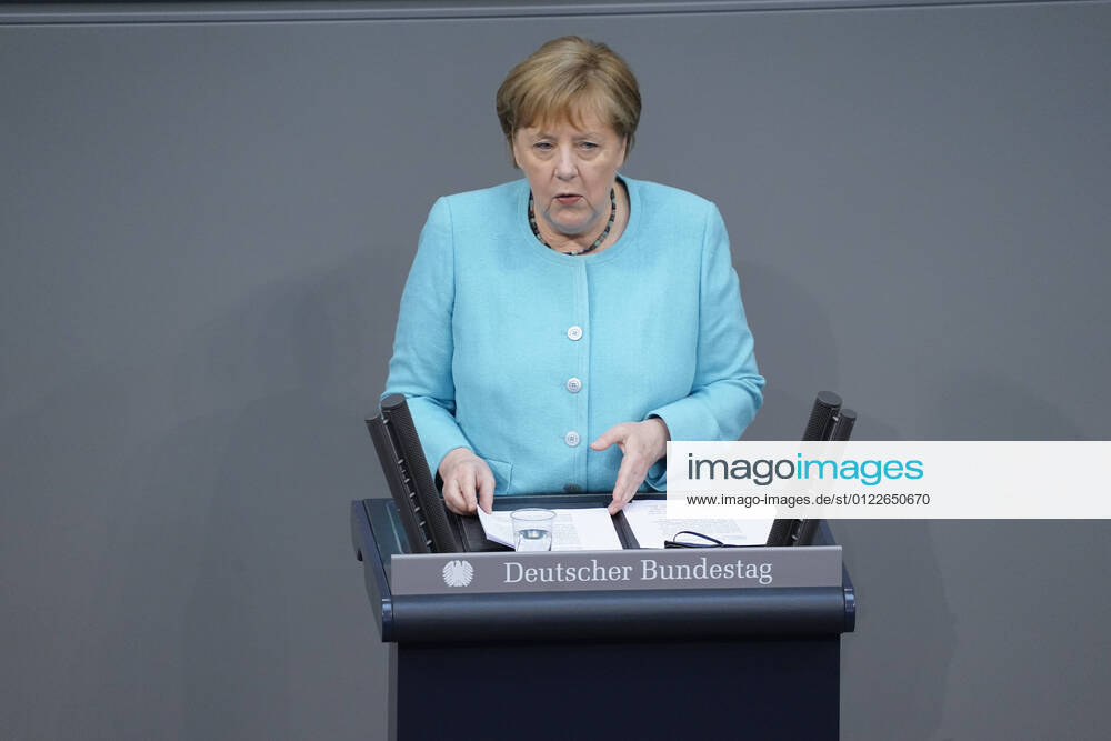 236. Sitzung des Deutschen Bundestag Plenum und Debatte Aktuell, 24.06.2021, Berlin, Angela Merkel die Bundeskanzlerin der Bundesrepublik Deutschland bei ihrer letzten Rede und Regierungserklaerung zum Europaeischen Rat bei der 236. Sitzung des Deutschen Bundestag in Berlin Berlin Berlin Deutschland