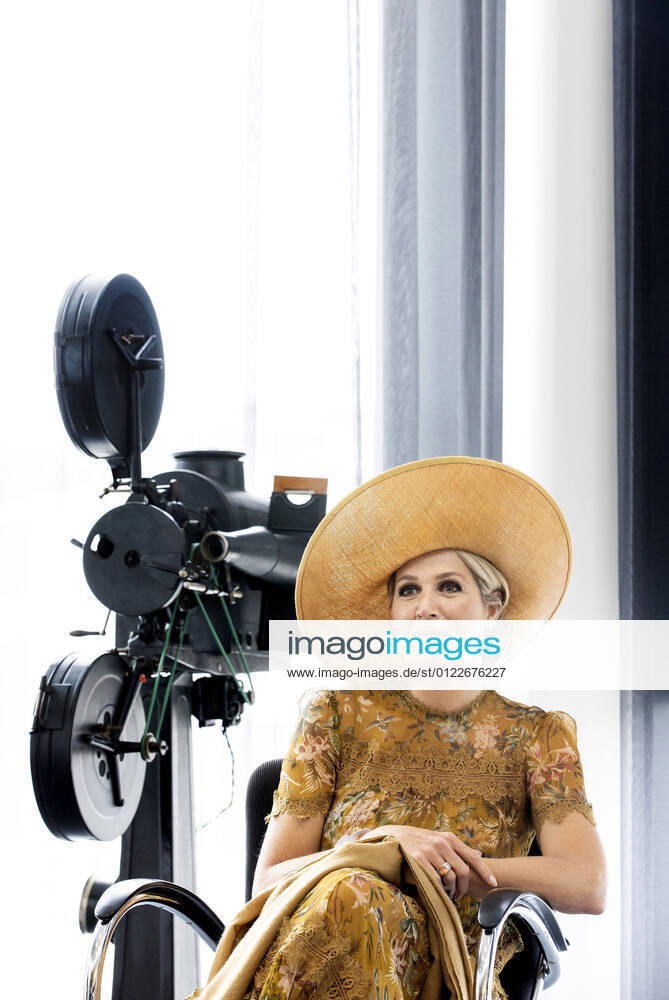 Amsterdam Queen Maxima visited, on the occasion of its 75th anniversary, the Eye Filmmuseum in Amsterdam. During the visit she received a presentation about the various activities of the museum: from education and programming to the new streaming platform Eye Film Player. Â