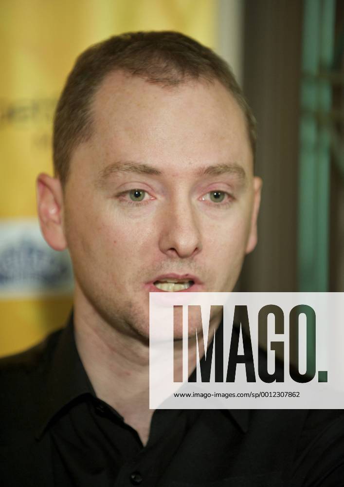 London, England. Graeme Dott (SCO) after winning his match at the Masters Snooker from Alexandra Palace. Stanfordx ActionPlus11365763