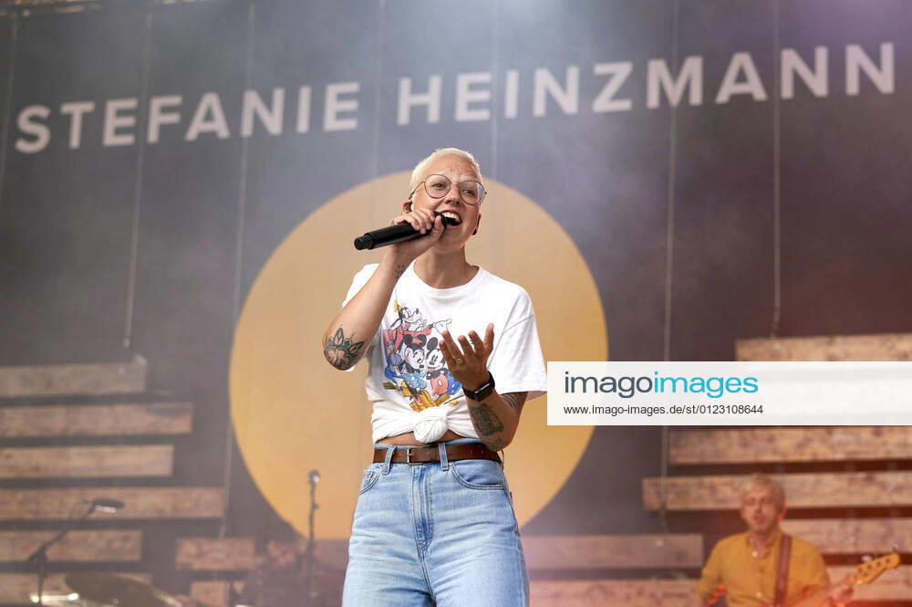 Stefanie Heinzmann live im Rahmen der Konzertreihe Back on Stage auf der Gilde Parkbühne. Hannover