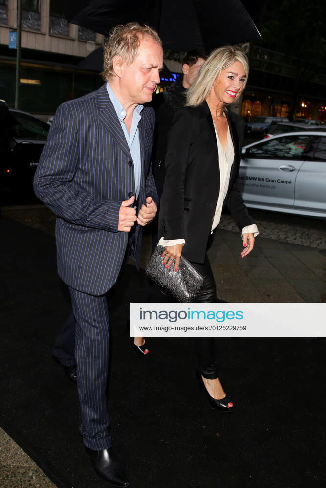 Uwe Ochsenknecht mit Freundin Kirsten - BMW Golf Dinner bei BMW am Kudamm in Berlin on 29.06.2013