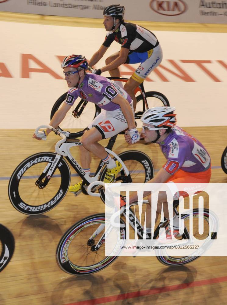 Radsport, 102. Berliner Sechstagerennen 2013, Team 10, v. l. Vivien Brisse und Morgan Kneisky (beide Frankreich), 24.01. 2013,