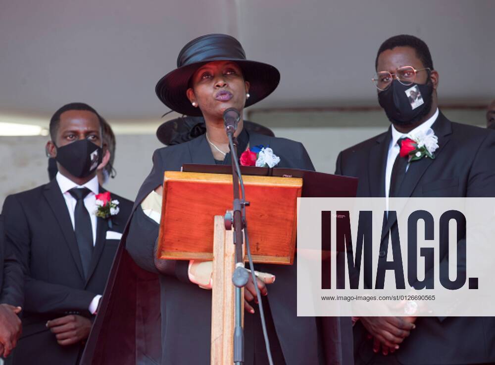 Haiti, Beerdigung von Jovenel Moise in Cap-Haitien Haiti s First Lady Martine Moise speaks at the funeral of her husband, President Jovenel Moise in Cap-Haitien, Haiti, 23 July 2021. Moise was murdered at his residence in the early morning of July 7 last. EFE Orlando Barria Funeral of the assassinated president of Haiti Jovenel Moise !ACHTUNG: NUR REDAKTIONELLE NUTZUNG!