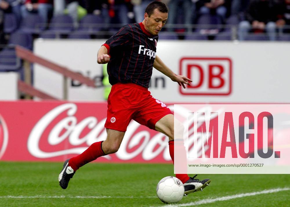 Markus Beierle (Frankfurt) am Ball Fußball 2. BL Herren Saison 2004 2005, Eintracht Frankfurt, Vdig Einzelbild Frankfurt M. Dynamik,
