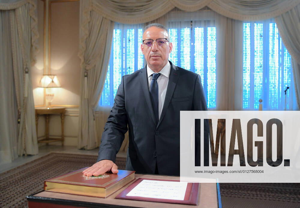 (210729) -- TUNIS, July 29, 2021 -- Ridha Gharsallaoui takes the constitutional oath as Tunisian interior minister during an inauguration ceremony in Tunis, Tunisia, on July 29, 2021. Kais Saied has appointed Ridha Gharsallaoui as the new interior minister, the presidency said on Thursday. ( Handout via Xinhua) TUNISIA-TUNIS-PRESIDENT-NEW INTERIOR MINISTER TunisianxPresidency