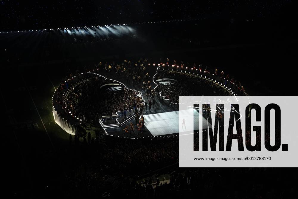 NEW ORLEANS, 05.02.2013, Beyonce bei der Half Time Show während dem Super Bowl 2013 NFL American Football Herren USA Championship Spiel San Francisco 49 ERS gegen Baltimore Ravens im Mercedes Benz Superdome in New Orleans, Louisiana, USA. +++HARDT+++