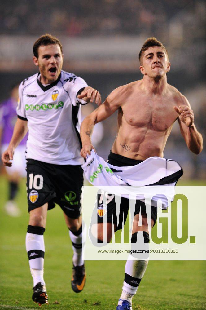 Primera Division, FC Valencia - Deportivo La Coruna (L-R) Juan Manuel Mata , Pablo Hernandez - Valencia CF Nur fuer redaktionelle Verwendung, kein Model- oder Eigentum-Release vorhanden.