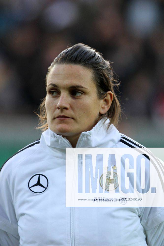 EMQ, Deutschland - Kasachstan v.l. Nadine Angerer (Deutsche Fussball Nationalmanschaft Damen) Foto Huebner Scheuring