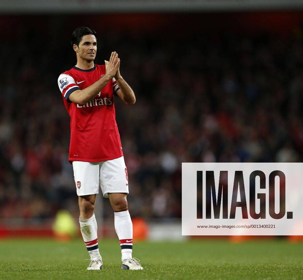 Arsenal s Mikel Arteta looks on dejected..Arsenal v Everton - Barclays Premier League - Emirates Stadium, London- 16 04 13 - Picture David Klein Sportimage .