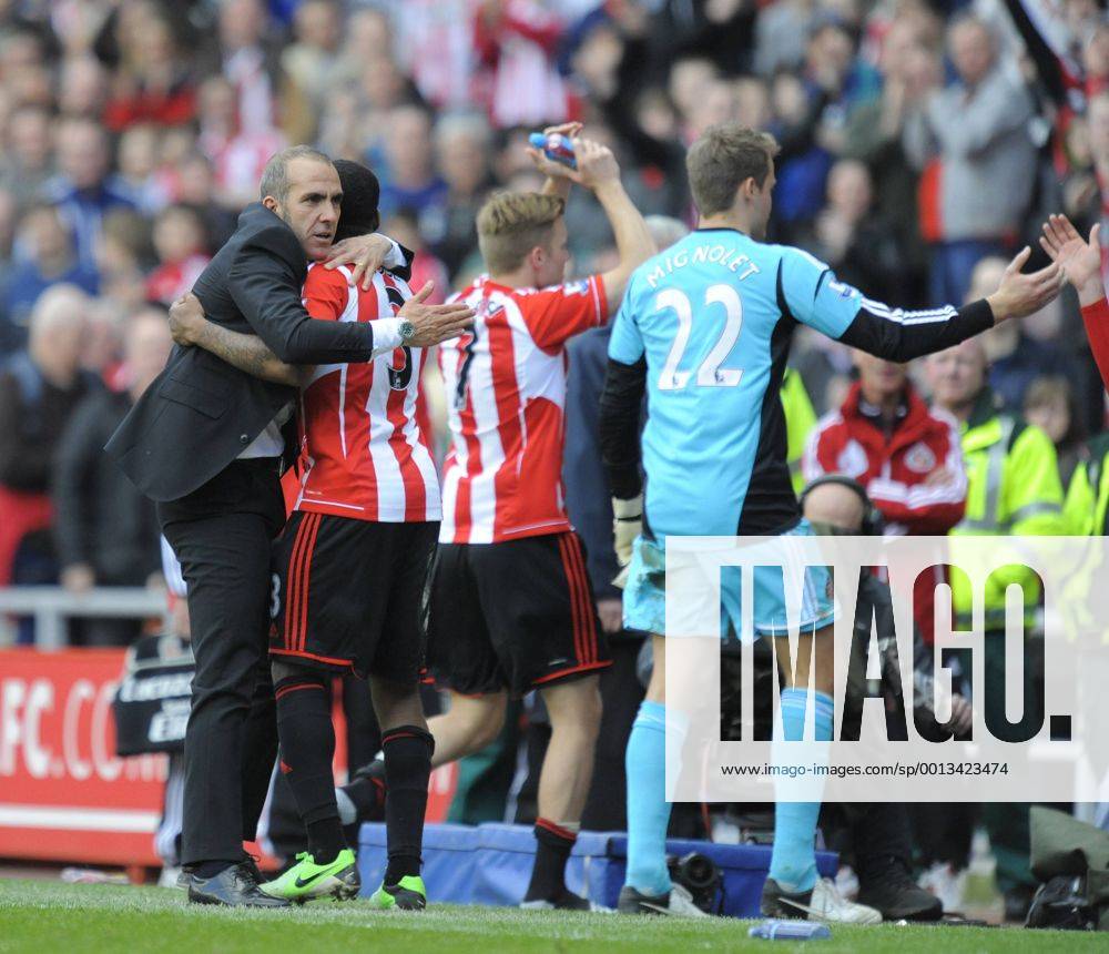 Sunderland manager Paolo Di Canio celebrates at the final whistle with his players- Barclays Premier League - Sunderland vs Everton - Stadium of Light - Sunderland - 20 04 13 - Picture Richard Lee Sportimage .