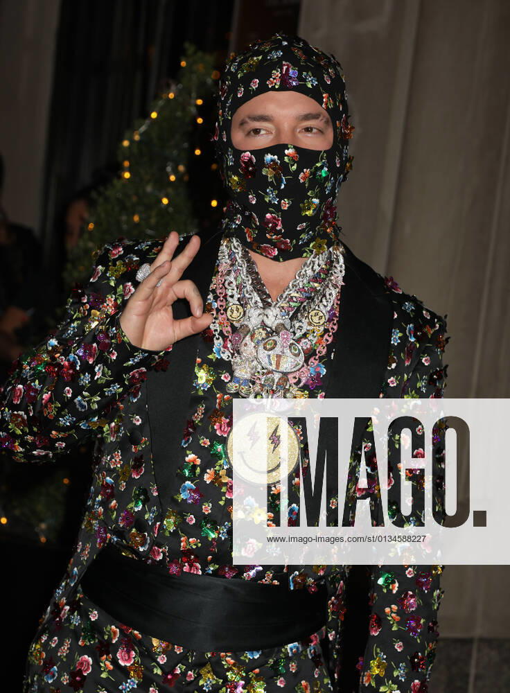 Singer J. BALVIN attends the 2021 VIP Met Gala departures held at The Mark Hotel. New York USA - ZUMAk03_ 20210913_zaf_k03_235
