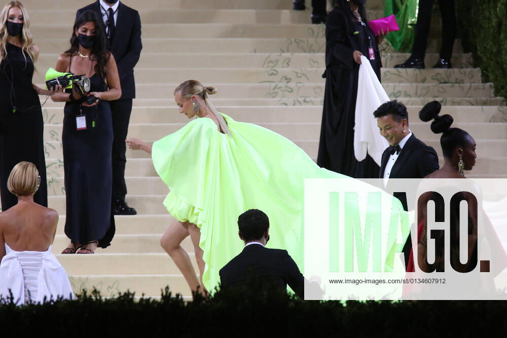 DIANE KRUGER attends the Met Gala 2021 celebrating â€oeIn America:A Lexicon of Fashionâ€Â.The Metropolitan Museum of Art, NYC.September 13, 2021. New York City USA - ZUMAms4_ 20210913_zaf_ms4_018