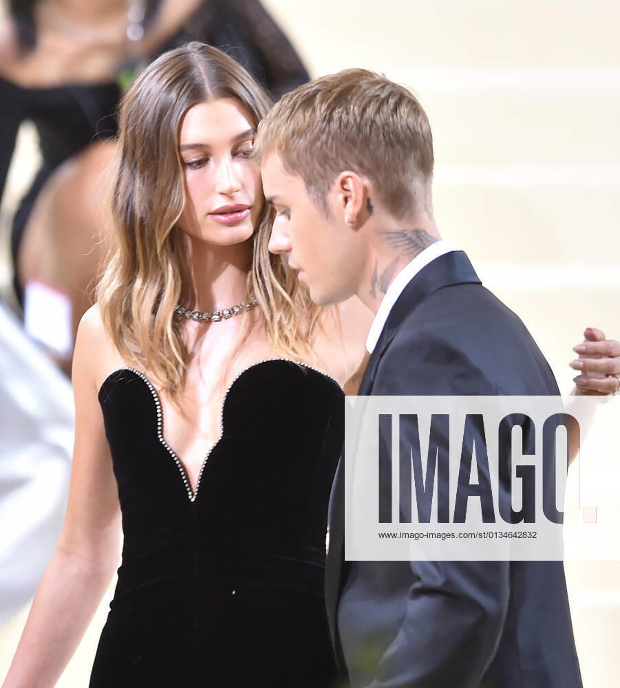 Justin Bieber and Hailey Bieber at the 2021 Met Gala benefit In America: A Lexicon of Fashion at Metropolitan Museum of Art on September 13, 2021 in New York City.