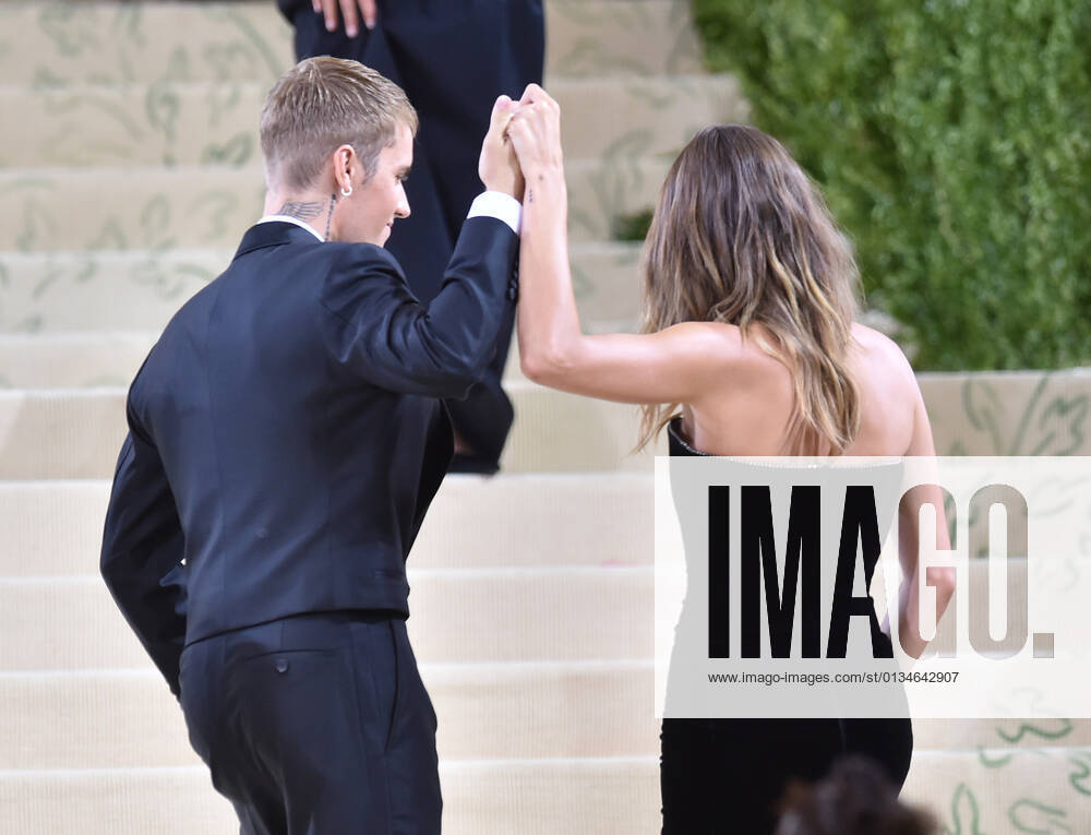 Justin Bieber and Hailey Bieber at the 2021 Met Gala benefit In America: A Lexicon of Fashion at Metropolitan Museum of Art on September 13, 2021 in New York City.