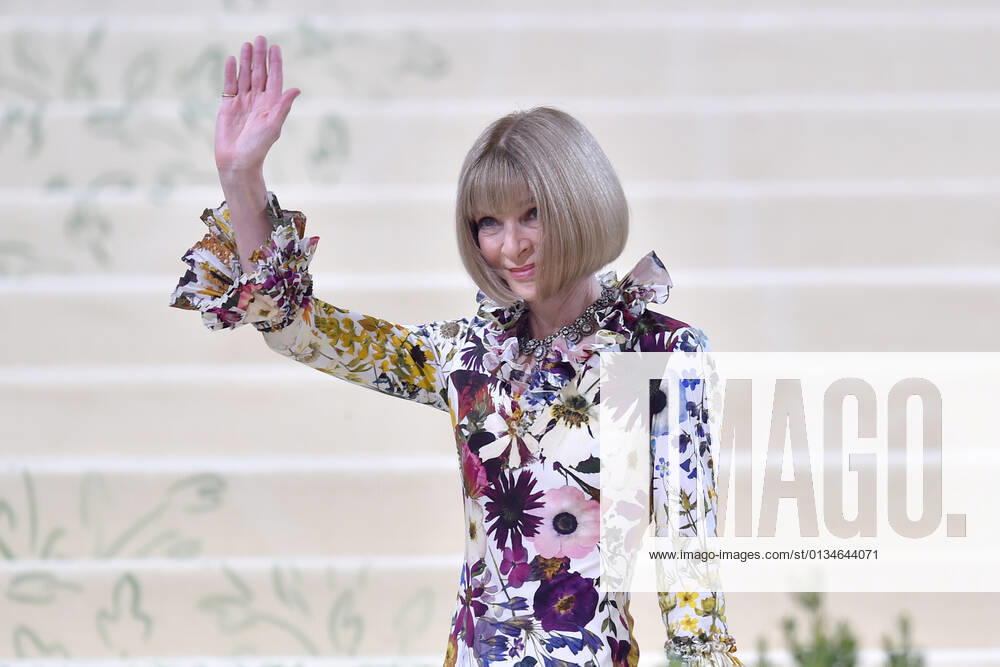 Anna Wintour at the 2021 Met Gala benefit In America: A Lexicon of Fashion at Metropolitan Museum of Art on September 13, 2021 in New York City.