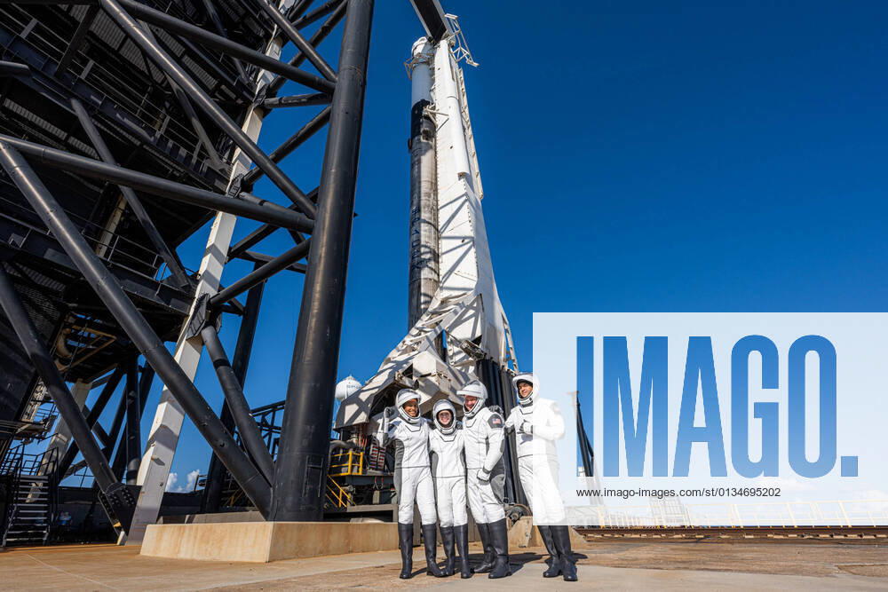 KW37 Inspiration4, the world s first all-civilian mission to space, is scheduled to launch Jared Isaacman (right), Hayley Arceneaux (center-left), Christopher Sembroski (center-right), and Dr. Sian Proctor (left) into space on board a Dragon spacecraft, launched by SpaceX s Falcon 9 rocket on September 15, 2021. WAX2021091404 SPACEX