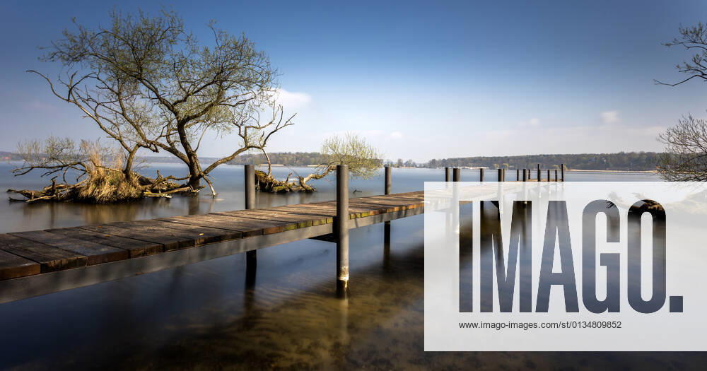 See,bootssteg,wannsee,binnengewässer,binnensee,gewässer,seen,anlegeplatz,anleger,anlegestelle,bootanlegeplatz,bootanleger,bootanlegestelle,bootsanlegeplatz,bootsanleger,bootsanlegestelle,bootsteg