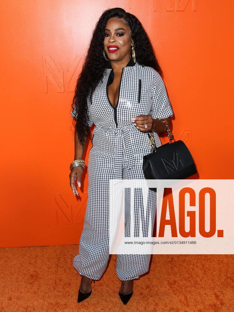 MARCELL VON BERLIN Spring Summer 2021 Runway Fashion Show - Arrivals BEVERLY HILLS, LOS ANGELES, CALIFORNIA, USA - SEPTEMBER 16: Actress Niecy Nash arrives at the MARCELL VON BERLIN Spring Summer 2021 Runway Fashion Show held at the Sheats Goldstein Residence on September 16, 2021 in Beverly Hills, Los Angeles, California, United States. Beverly Hills California United States collin-marcellv210916_npvK6