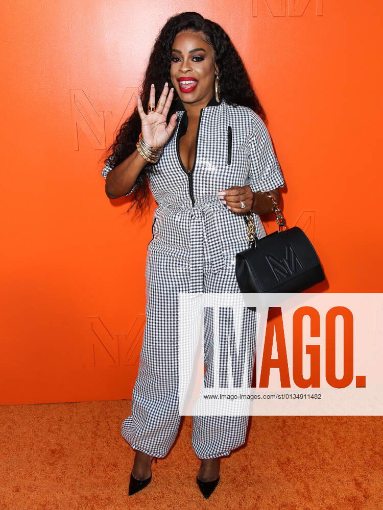MARCELL VON BERLIN Spring Summer 2021 Runway Fashion Show - Arrivals BEVERLY HILLS, LOS ANGELES, CALIFORNIA, USA - SEPTEMBER 16: Actress Niecy Nash arrives at the MARCELL VON BERLIN Spring Summer 2021 Runway Fashion Show held at the Sheats Goldstein Residence on September 16, 2021 in Beverly Hills, Los Angeles, California, United States. Beverly Hills California United States collin-marcellv210916_npxRd
