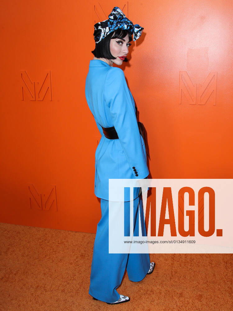 MARCELL VON BERLIN Spring Summer 2021 Runway Fashion Show - Arrivals BEVERLY HILLS, LOS ANGELES, CALIFORNIA, USA - SEPTEMBER 16: Rapper Qveen Herby arrives at the MARCELL VON BERLIN Spring Summer 2021 Runway Fashion Show held at the Sheats Goldstein Residence on September 16, 2021 in Beverly Hills, Los Angeles, California, United States. Beverly Hills California United States collin-marcellv210916_npobQ