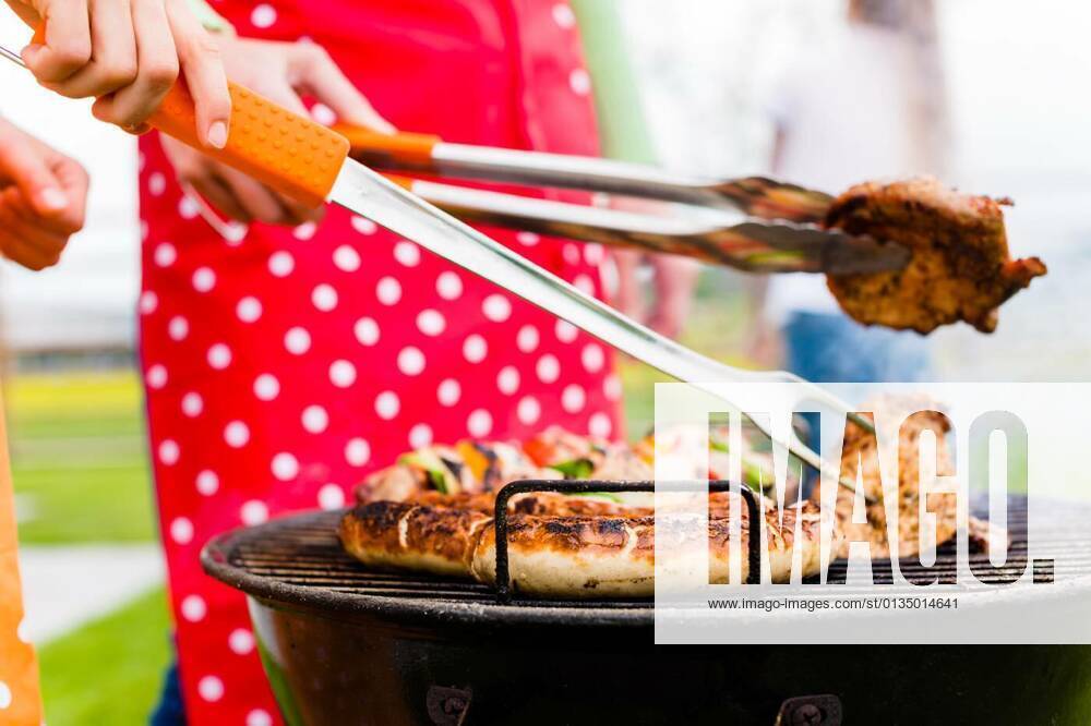 Meat and sausages on BBQ grill model released, Symbolfoto, 11.10.2020,