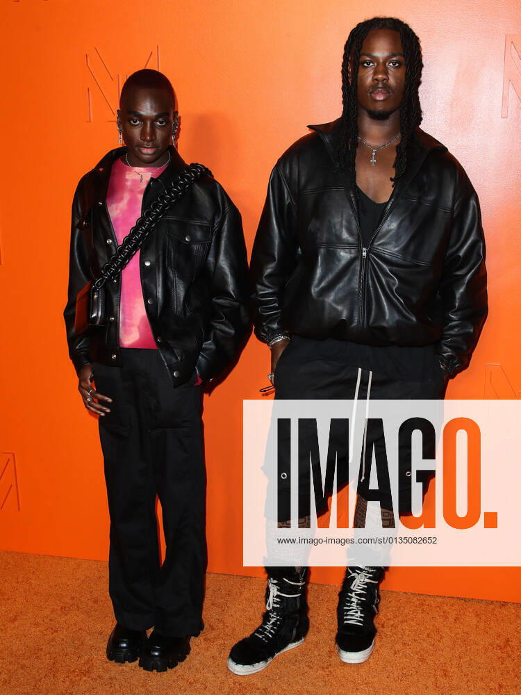 MARCELL VON BERLIN Spring Summer 2021 Runway Fashion Show - Arrivals BEVERLY HILLS, LOS ANGELES, CALIFORNIA, USA - SEPTEMBER 16: Rickey Thompson and Denzel Dion arrive at the MARCELL VON BERLIN Spring Summer 2021 Runway Fashion Show held at the SheatsGoldstein Residence on September 16, 2021 in Beverly Hills, Los Angeles, California, United States. Beverly Hills California United States collin-marcellv210916_npoaL