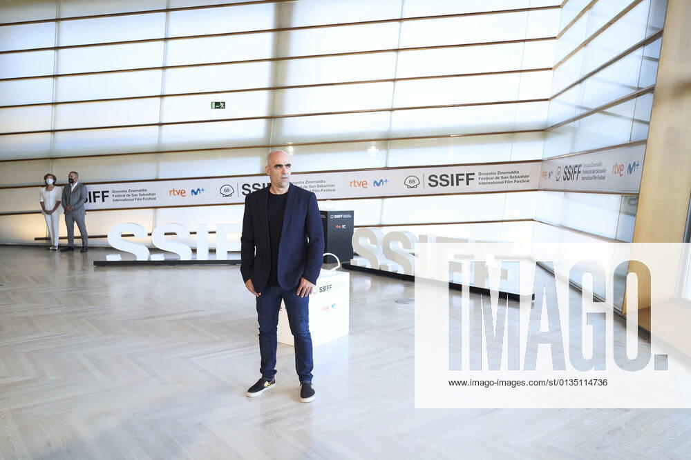 Luis Tosar attended Maixabel Photocall during 69th San Sebastian International Film Festival at Kursaal Palace on September 18, 2021 in Donostia San Sebastian, Spain Madrid Spain - ZUMAg15_ 20210918_zaf_g15_031
