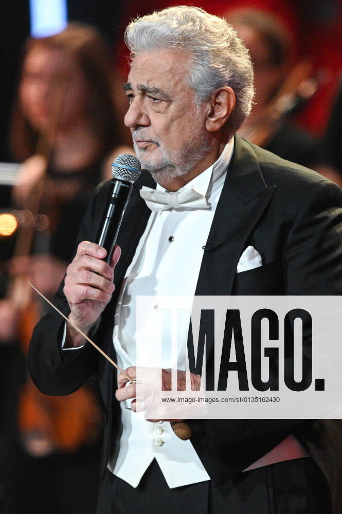 Russia Opera Singer Netrebko Anniversary 6653963 18.09.2021 Opera singer Placido Domingo speaks during a concert marking Anna Netrebko s 50th birthday, at the State Kremlin Palace, Moscow, Russia. Ramil Sitdikov Sputnik Moscow Russia