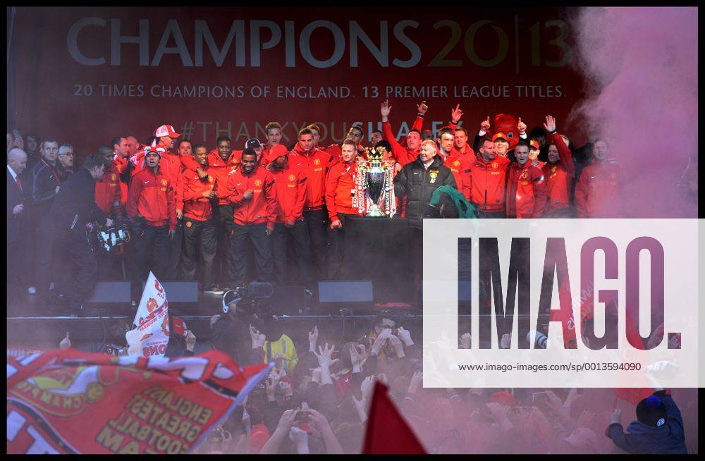 Sir Alex Ferguson addresses fans in Albert Square, Manchester, As Manchester United celebrate winning their 20th league title winning the Premier League, Monday May 13, 2013. AndrewxParsonsx xi-Images AJP