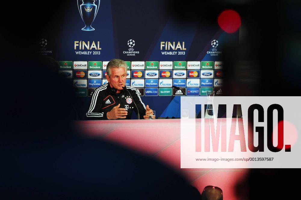 FUSSBALL - CL Finale, Dortmund vs Bayern, Vorberichte München,DEUTSCHLAND,14.MAI.13 - FUSSBALL - UEFA Champions League Finale, Borussia Dortmund vs FC Bayern München, Vorberichte, Pressekonferenz von Bayern München im Rahmen des Open Media Day. Bild zeigt Trainer Jupp Heynckes (Bayern).