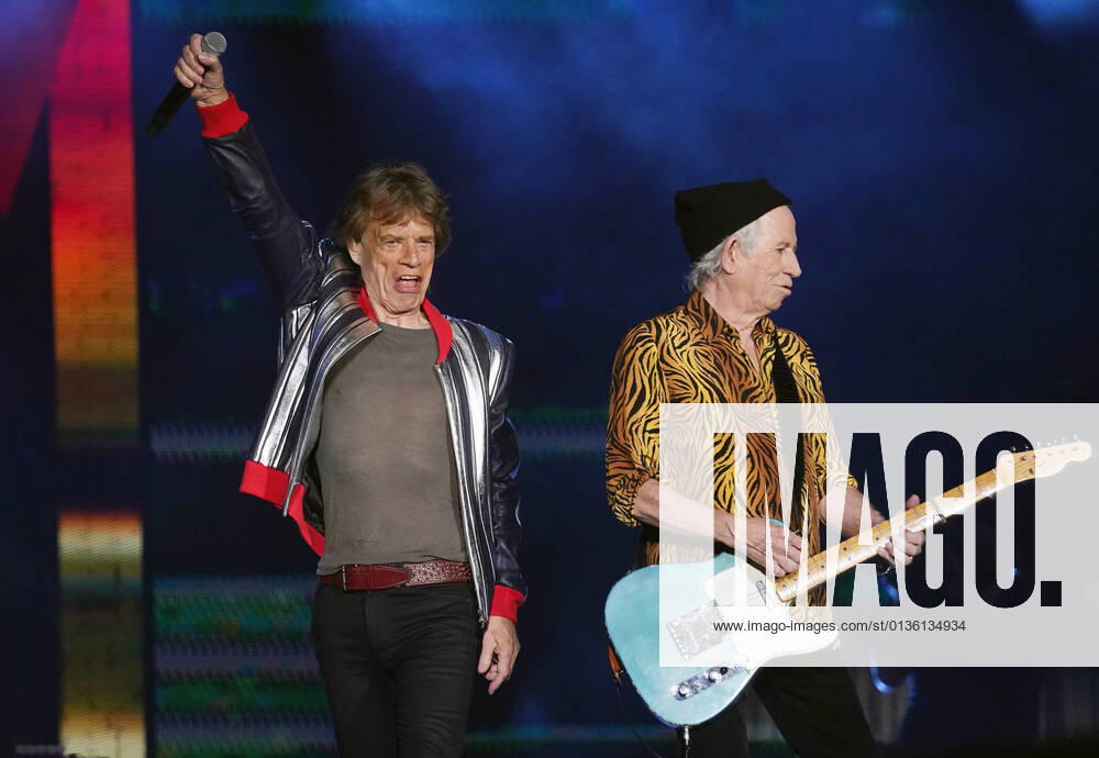 Bilder des Jahres 2021, Entertainment 09 September Rolling Stones lead singer Mick Jagger entertains the fans during the opening set of their No Filter Tour Concert at the Dome At America s Center in St. Louis on Sunday, September 26, 2021. SLP2021092602 BILLxGREENBLATT