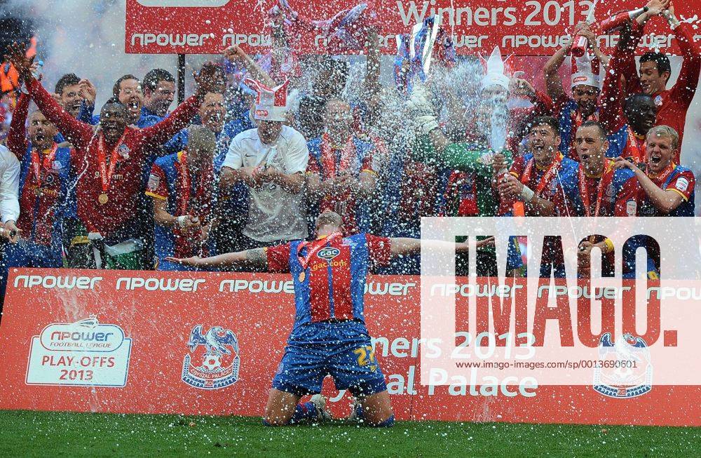 Football : Championship play-off final Crystal Palace Wembley Crystal Palace celebrations Damien Delaney in showed in Champagne