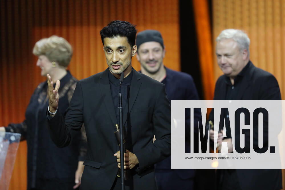 Deutscher Filmpreis 2021 Preisträger BESTER SPIELFILM BRONZE CURVBALL · Amir Hamz, Christian Springer, Fahri Yardim bei der Show während der Verleihung Deutscher Filmpreis 2021 in der Messe Berlin