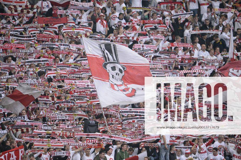 Fußball, DFB-Pokalfinale 2012 2013, FC Bayern München - VfB Stuttgart 01.06.2013 - Fussball - Saison 2012 2013 - DFB - Vereinspokal Pokal - Finale Endspiel Pokalfinale : VfB Stuttgart - - VFB-Fans