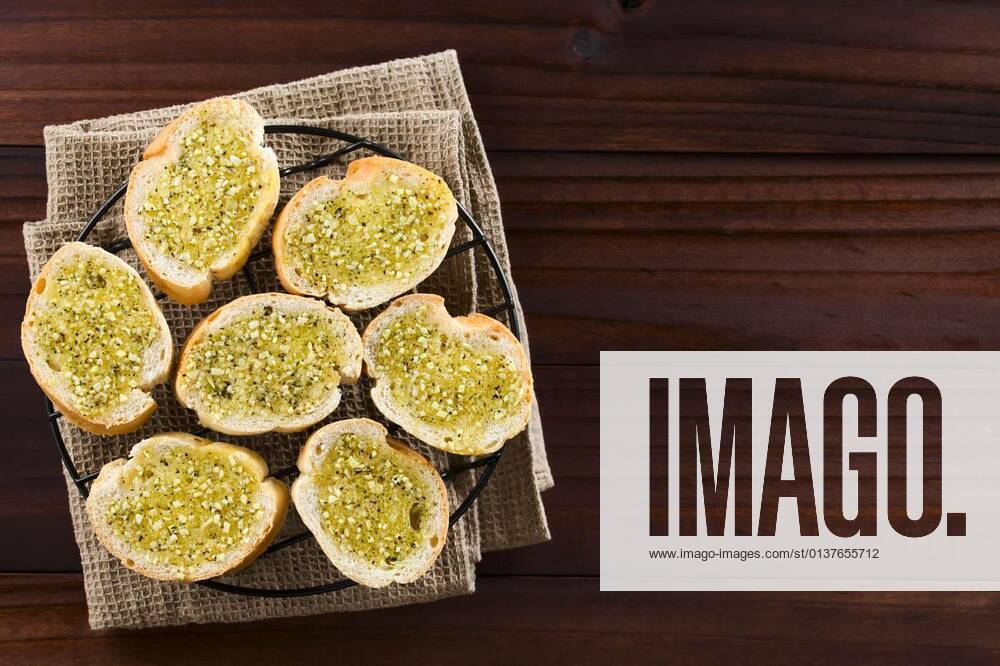 IMAGO Creative, Food, Brot, Knoblauchbrot Fresh Garlic Bread, 13.10.2020,